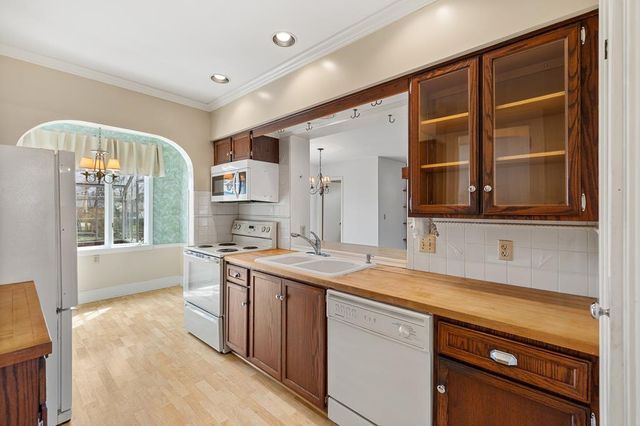 469 Crescent Rd, Mansfield, OH 44907