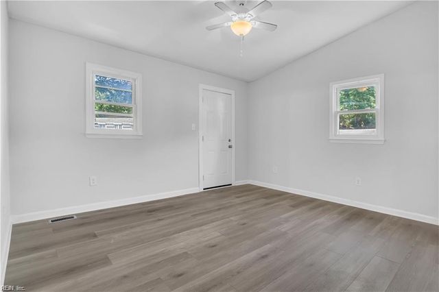 11 Alpine ST, Newport News, VA 23606