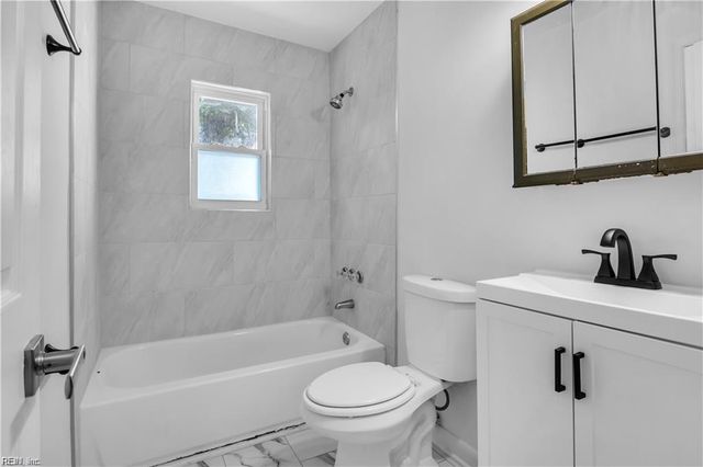 11 Alpine ST, Newport News, VA 23606