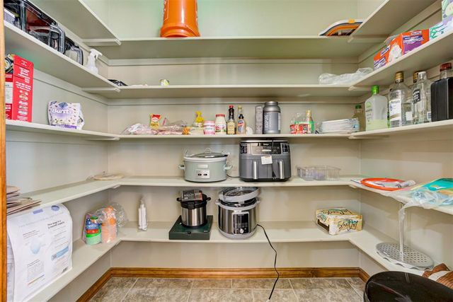 8108 Redhawk Lane, Edmond, OK 73034