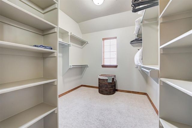 8108 Redhawk Lane, Edmond, OK 73034