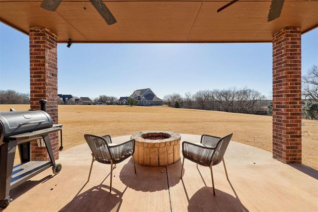 8108 Redhawk Lane, Edmond, OK 73034
