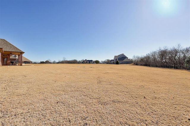 8108 Redhawk Lane, Edmond, OK 73034