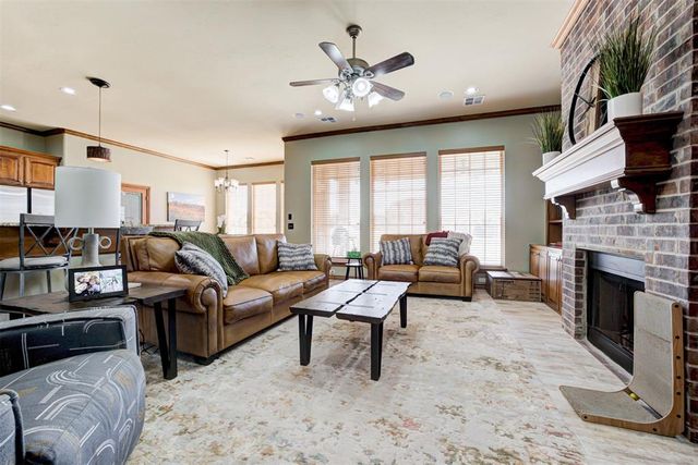 8108 Redhawk Lane, Edmond, OK 73034