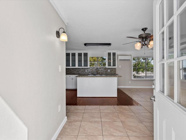 917 21st Street Street, San Leon, TX 77539