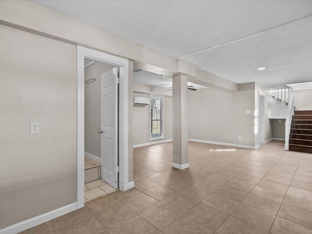 917 21st Street Street, San Leon, TX 77539