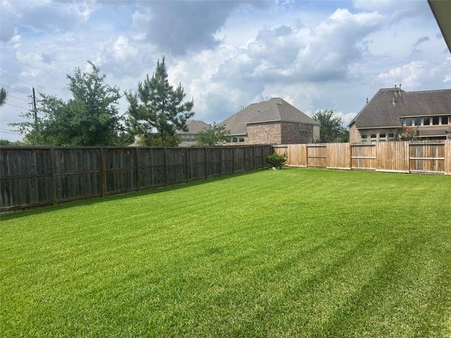 12611 Floral Park Lane, Pearland, TX 77584