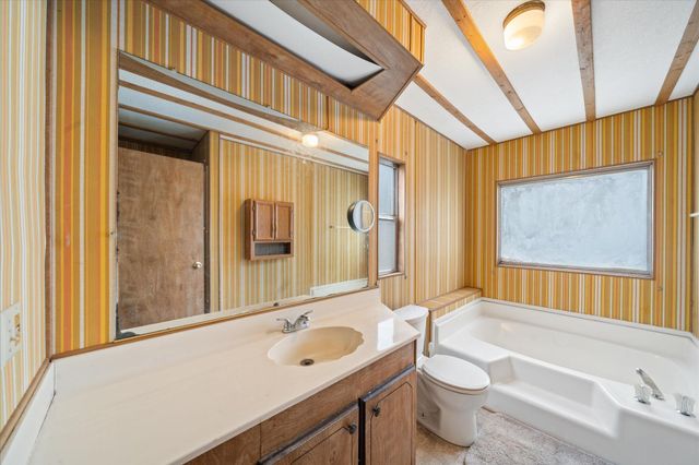 16578 Blue Horse Road, Anderson, CA 96007