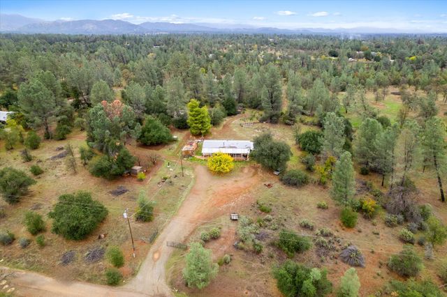 16578 Blue Horse Road, Anderson, CA 96007