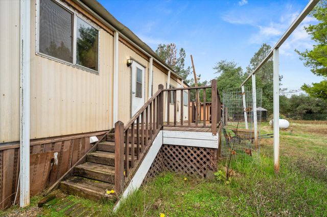 16578 Blue Horse Road, Anderson, CA 96007