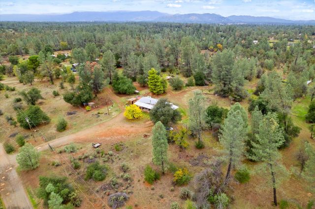 16578 Blue Horse Road, Anderson, CA 96007
