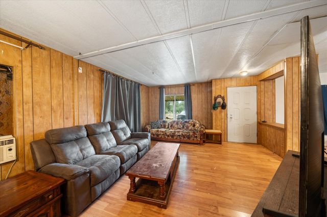 16578 Blue Horse Road, Anderson, CA 96007