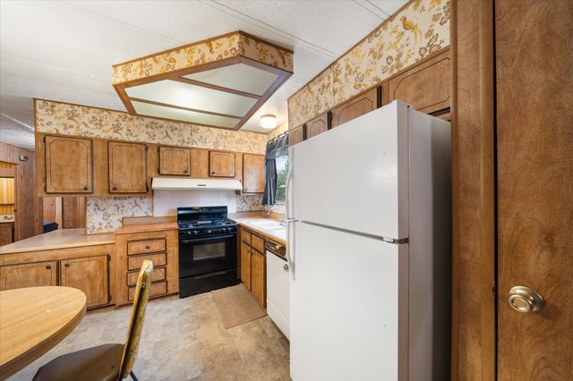 16578 Blue Horse Road, Anderson, CA 96007