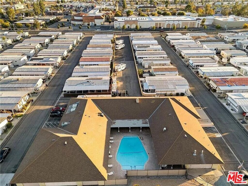 Image 10 of property listing at 1895 W Devonshire Avenue 144, Hemet, CA 92545