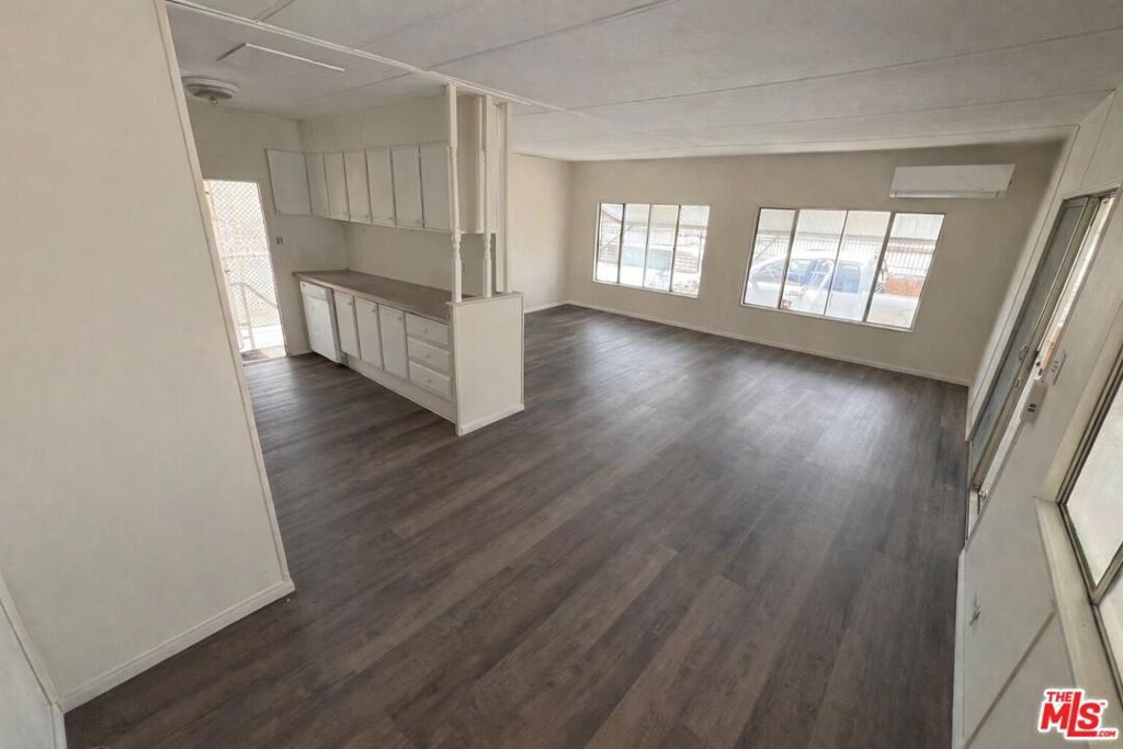 Image 3 of property listing at 1895 W Devonshire Avenue 144, Hemet, CA 92545