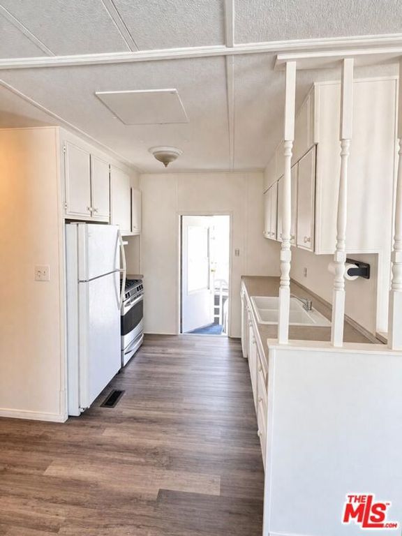 Image 5 of property listing at 1895 W Devonshire Avenue 144, Hemet, CA 92545