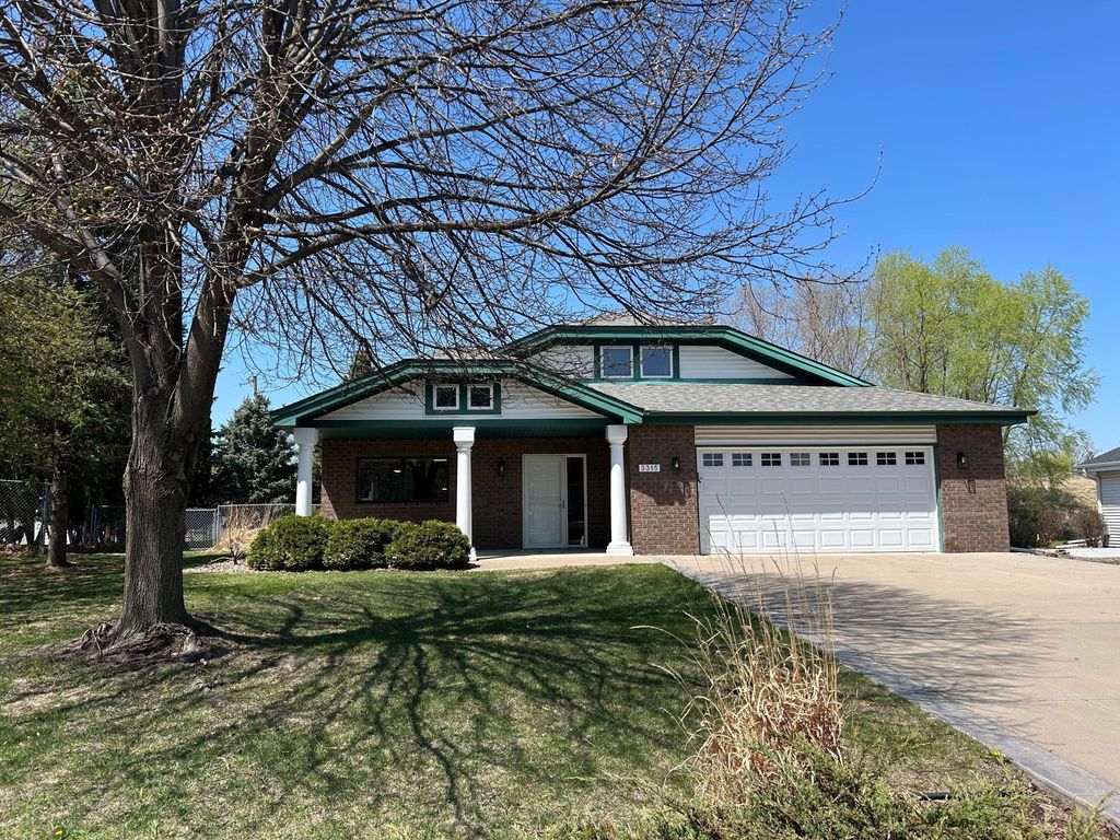 3315 Garland Lane N, Plymouth, MN 55447