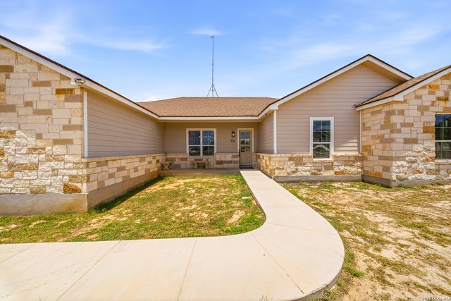 55 LOG CABIN WAY, Poteet, TX 78065
