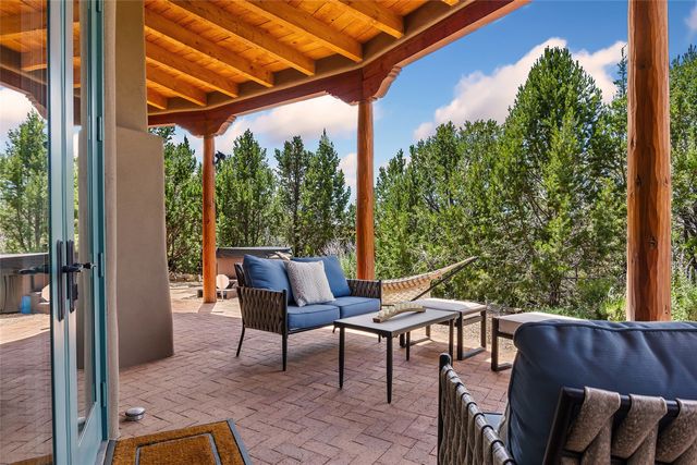 720 Panorama, Santa Fe, NM 87501