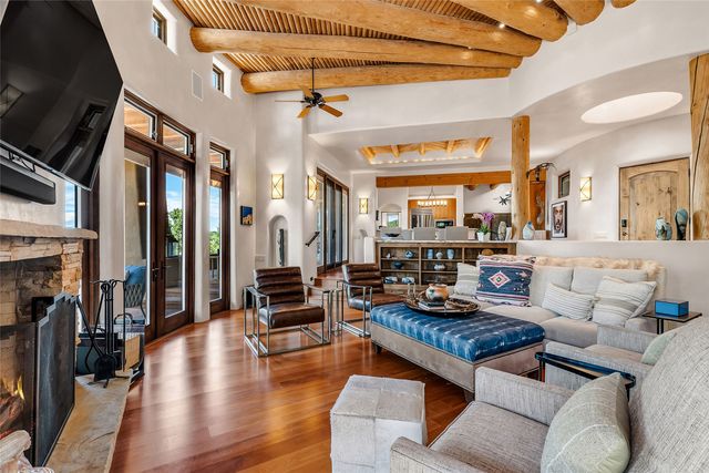 720 Panorama, Santa Fe, NM 87501