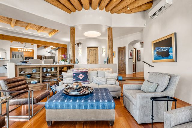 720 Panorama, Santa Fe, NM 87501