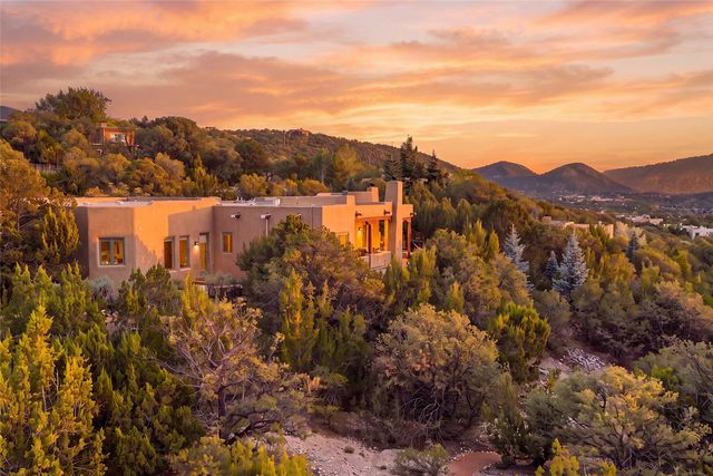 720 Panorama, Santa Fe, NM 87501