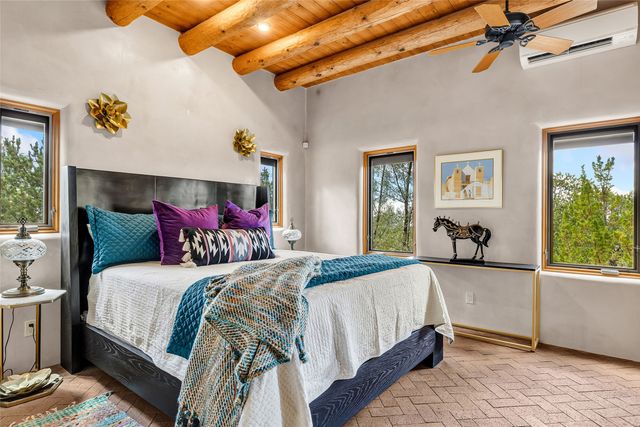 720 Panorama, Santa Fe, NM 87501