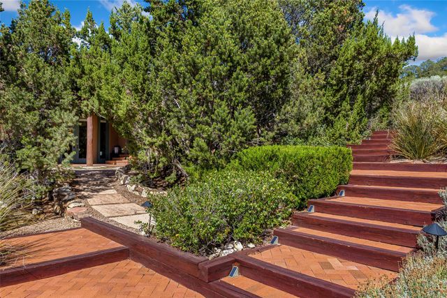 720 Panorama, Santa Fe, NM 87501