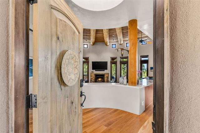 720 Panorama, Santa Fe, NM 87501