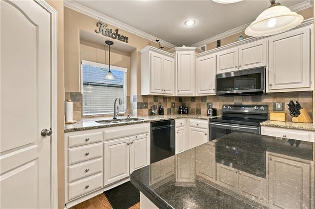 19746 W 120th Terrace, Olathe, KS 66061