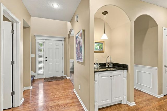 19746 W 120th Terrace, Olathe, KS 66061