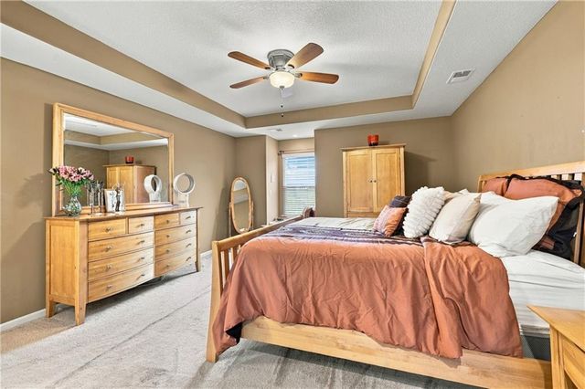 19746 W 120th Terrace, Olathe, KS 66061