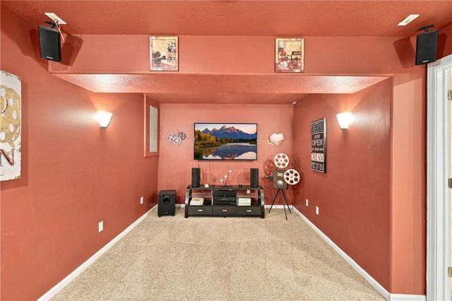 19746 W 120th Terrace, Olathe, KS 66061