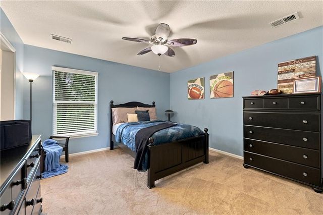 19746 W 120th Terrace, Olathe, KS 66061