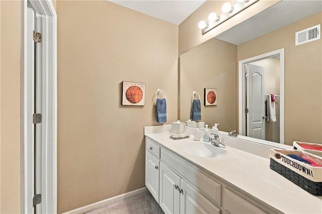 19746 W 120th Terrace, Olathe, KS 66061