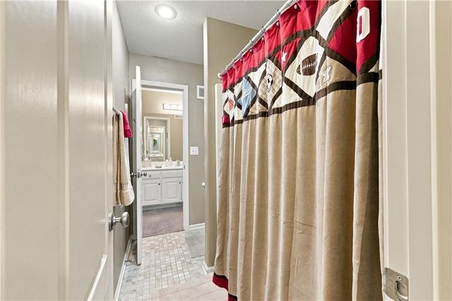 19746 W 120th Terrace, Olathe, KS 66061