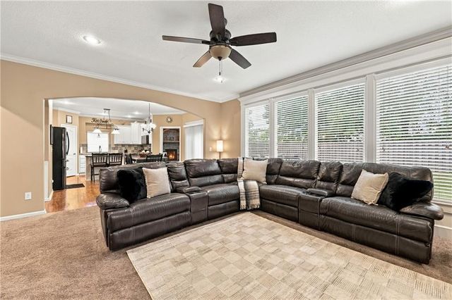 19746 W 120th Terrace, Olathe, KS 66061