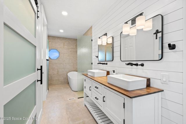 830 S Banana River Drive, Merritt Island, FL 32952