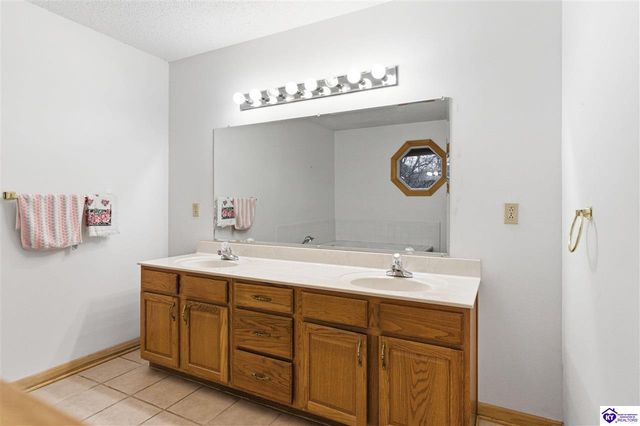 275 Canary Drive, Elizabethtown, KY 42701