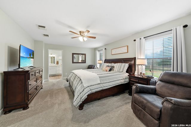 384 Hunters Creek, New Braunfels, TX 78132