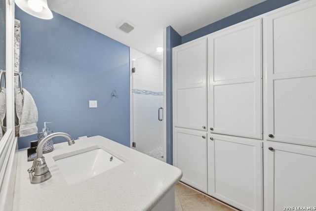 384 Hunters Creek, New Braunfels, TX 78132