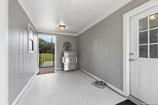 384 Hunters Creek, New Braunfels, TX 78132