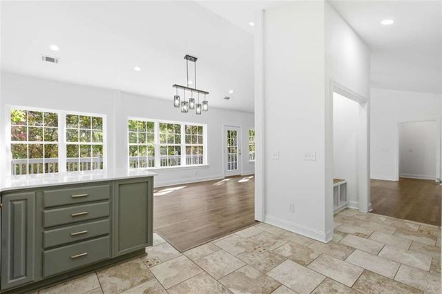 622 Spring Crest Road, Cleveland, GA 30528