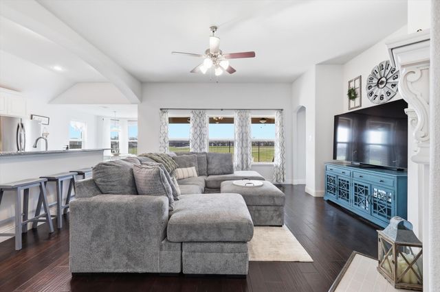 605 Meadowedge Lane, Denton, TX 76207