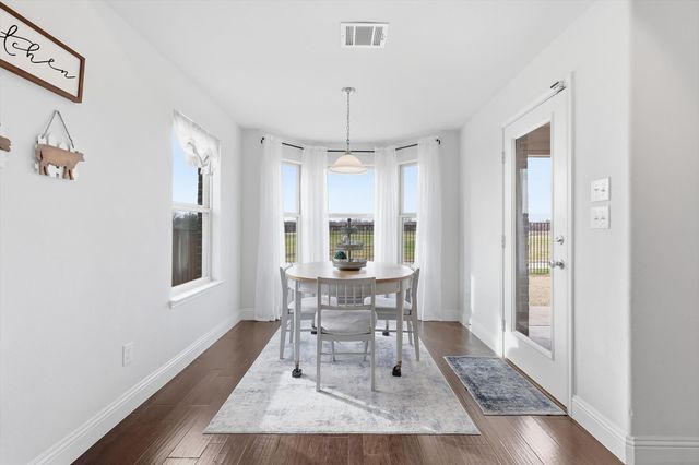 605 Meadowedge Lane, Denton, TX 76207