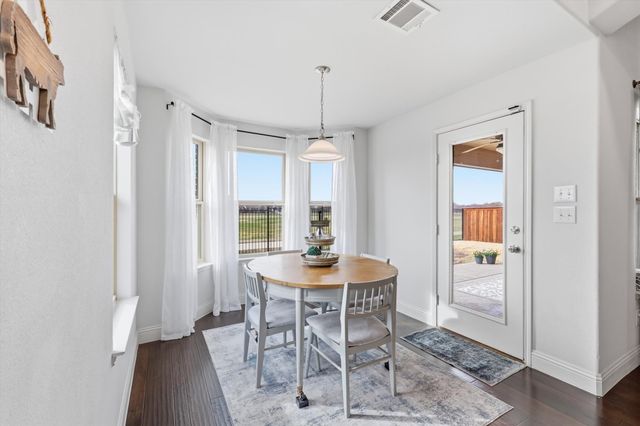 605 Meadowedge Lane, Denton, TX 76207