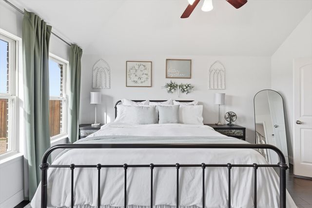 605 Meadowedge Lane, Denton, TX 76207