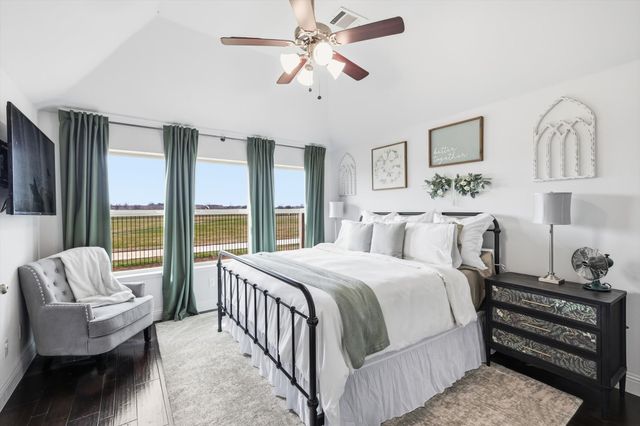 605 Meadowedge Lane, Denton, TX 76207