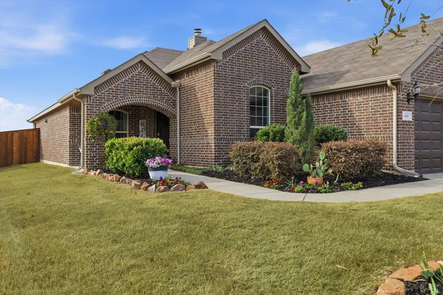 605 Meadowedge Lane, Denton, TX 76207