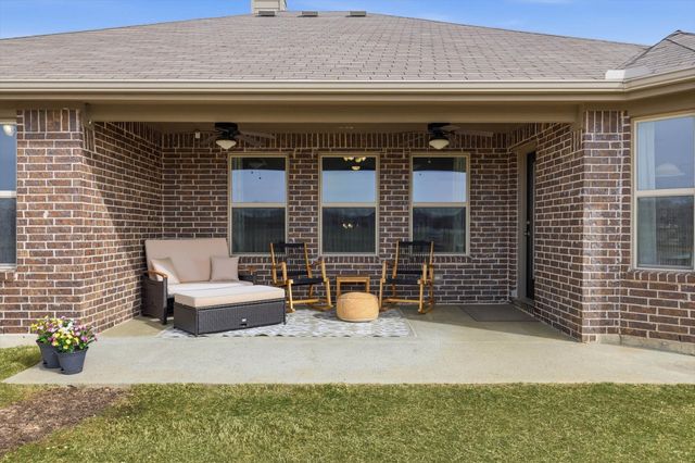 605 Meadowedge Lane, Denton, TX 76207